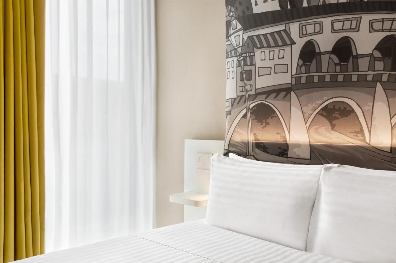 Wyndham Garden Firenze Bagian luar foto