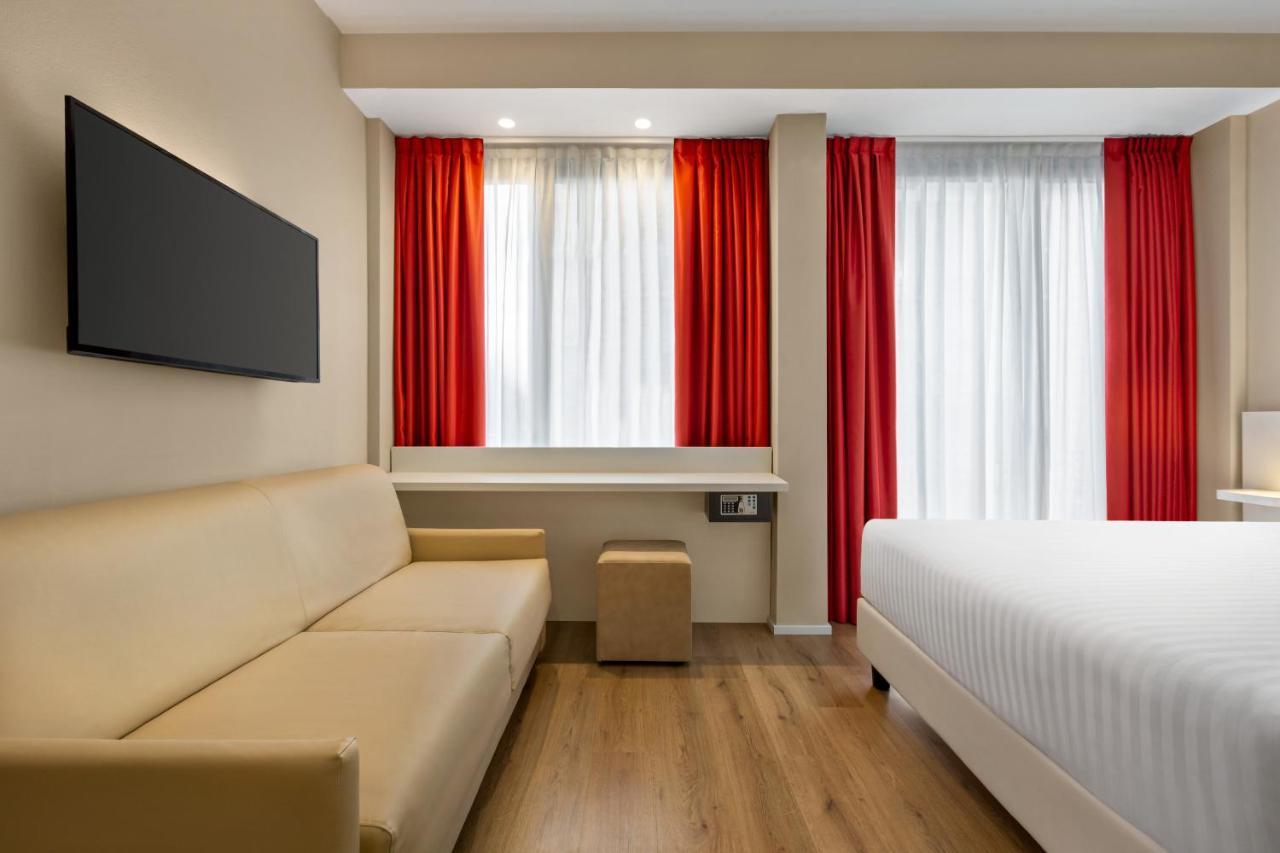 Wyndham Garden Firenze Bagian luar foto
