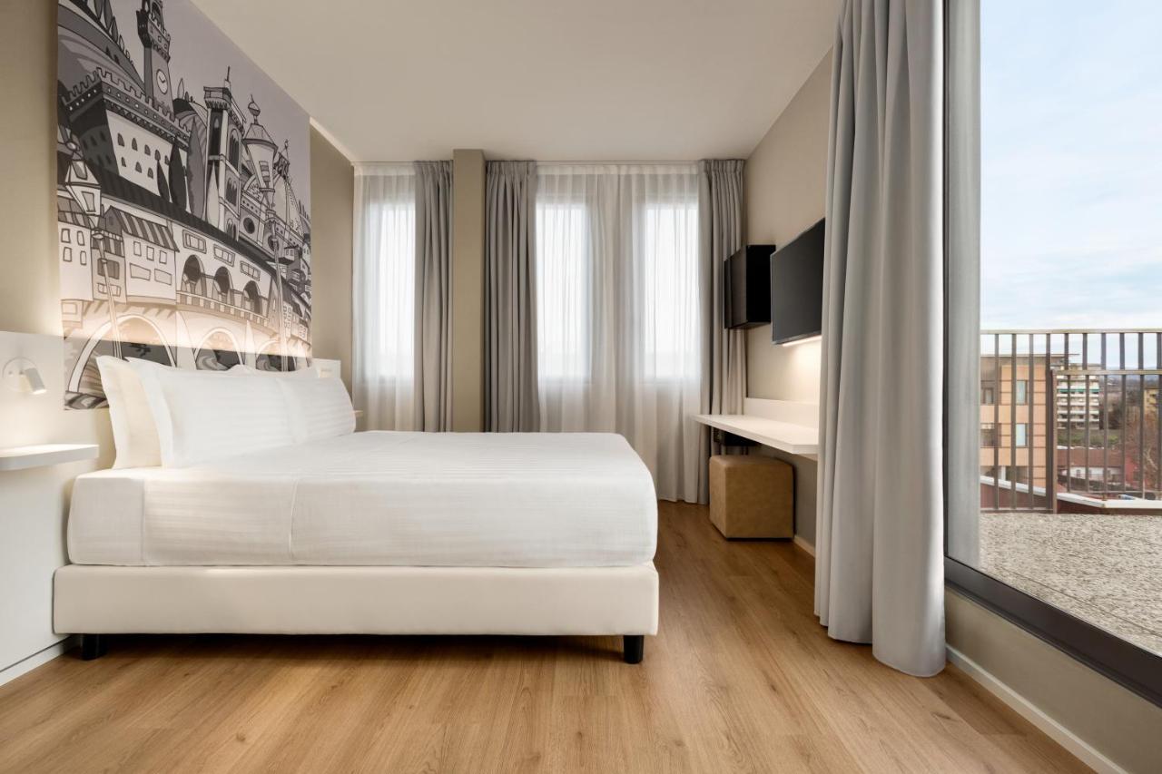 Wyndham Garden Firenze Bagian luar foto