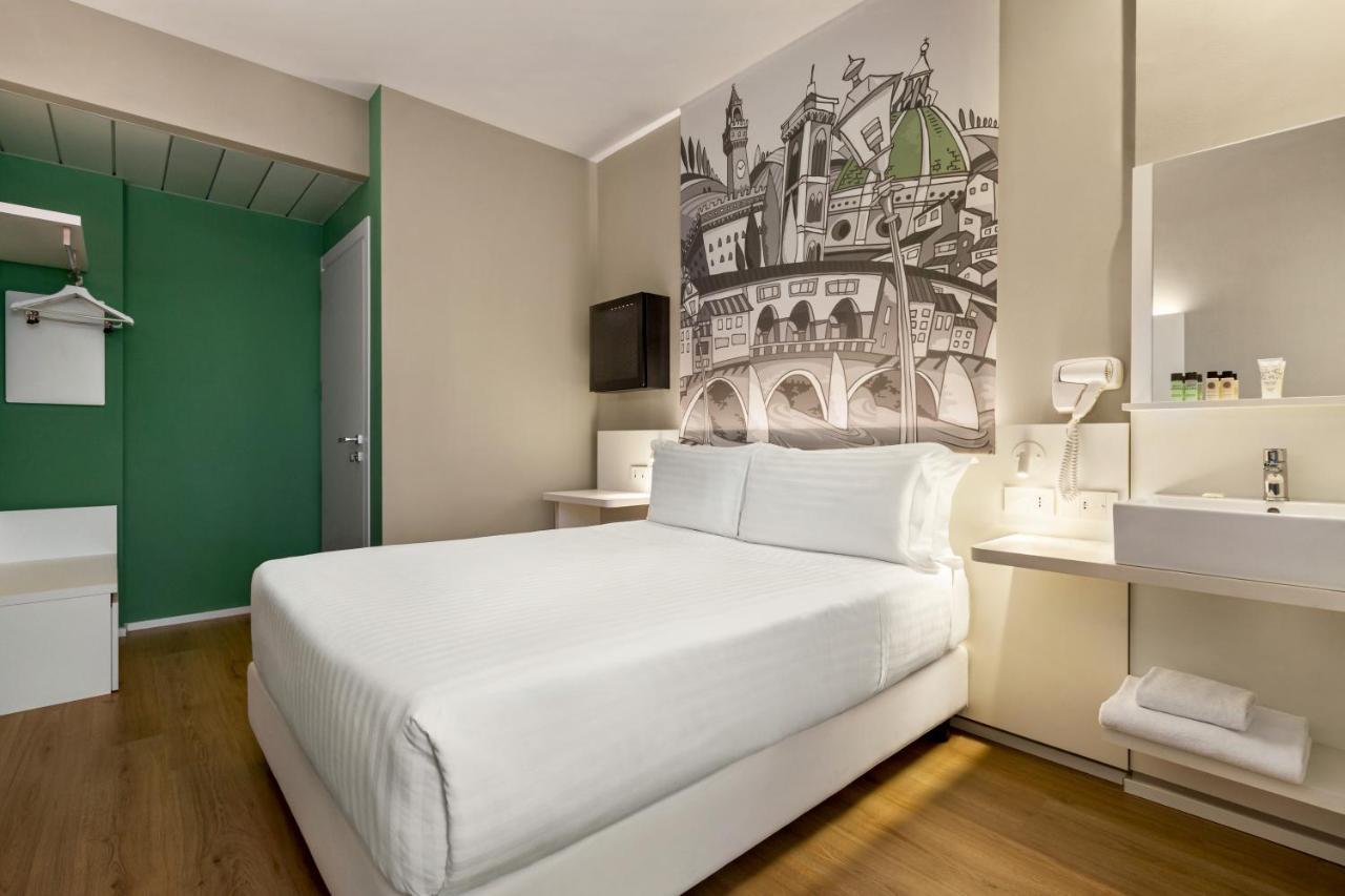 Wyndham Garden Firenze Bagian luar foto