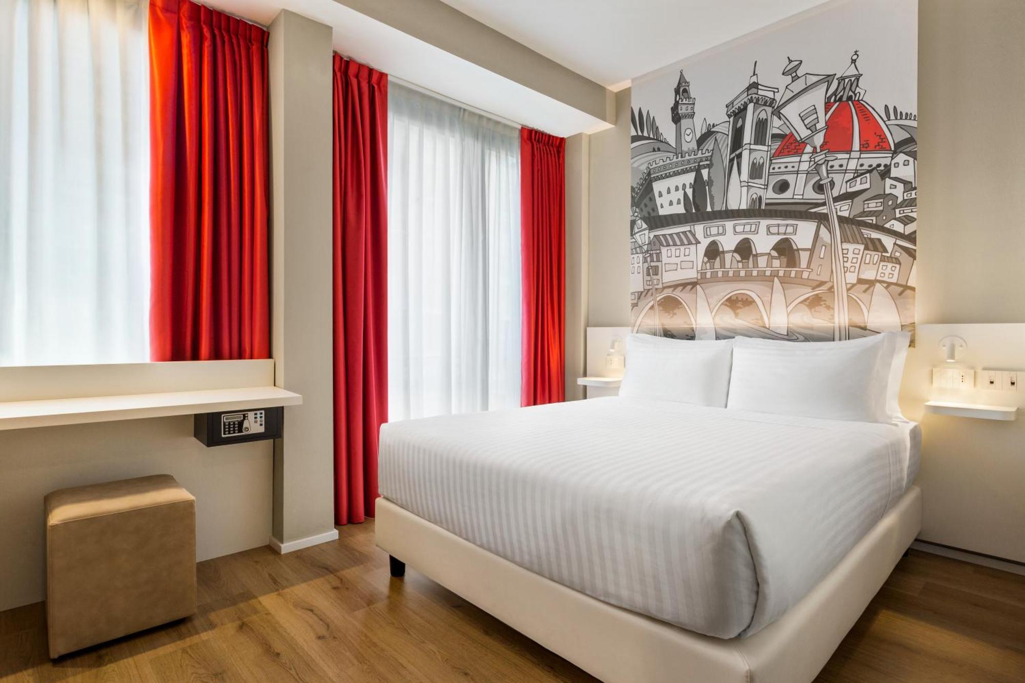 Wyndham Garden Firenze Bagian luar foto